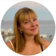 Etudiante en école d'ingénieur en biotechnologies, j'offre des cours de soutien dans toutes les matières, notamment les scientifiques. Je suis également titulaire du BAFA et aie connaissance du jeune public. N'hésitez-pas à m'envoyer un message pour plus